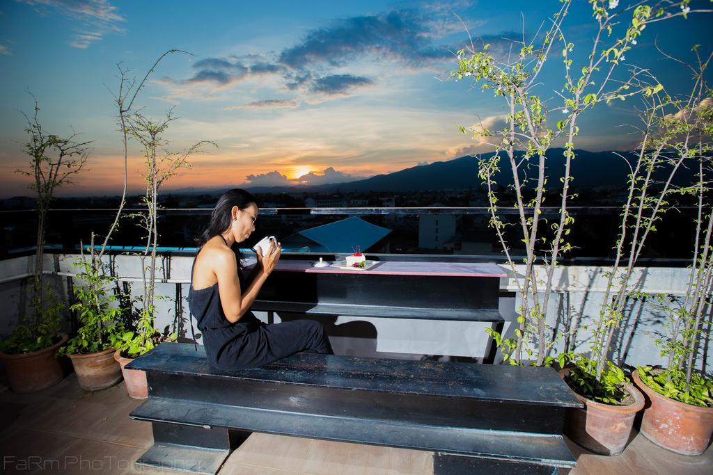 So Hostel Chiang Mai Exteriör bild